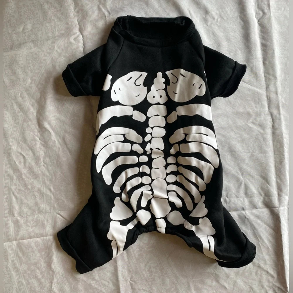 Black Skeleton Print Dog Costume Size XL. NWOT Excellent Condition!